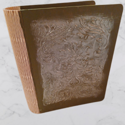 Кутия книга голяма